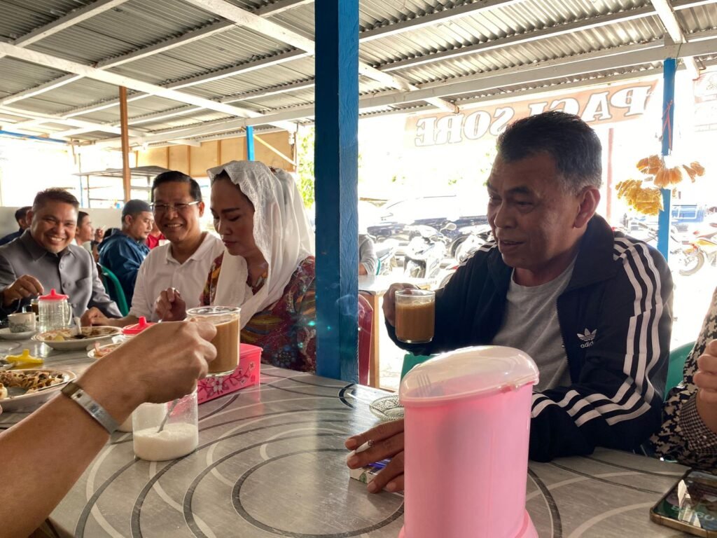 Cen Sui Lan Sarapan Pagi Semeja dengan Wan Siswandi