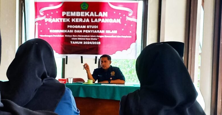 Ketua PWI Natuna Berikan Pembekalan Praktek Kerja Lapangan (PKL) Mahasiswa STAI Natuna