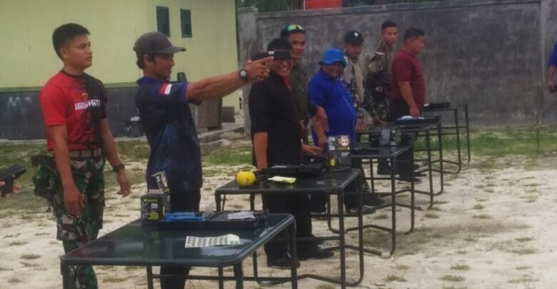 Batalyon Komposit 1 GP Natuna Gelar Silaturahmi Bersama PWI Natuna dan Latihan Menembak