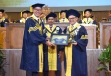 Mendikdasmen Terima Anugerah Konservasi 2025 Kategori Upakarti Dharmakarya Adhikarana dari UNNES