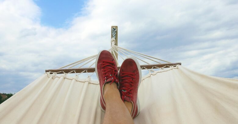 Slow Living Hidup Santai di Dunia yang Super Sibuk