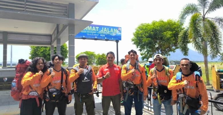 Tim Ekspedisi Tiga Puncak Gunung Dalam Rangka Memperingati Hari Jadi ke-26 Kabupaten Natuna