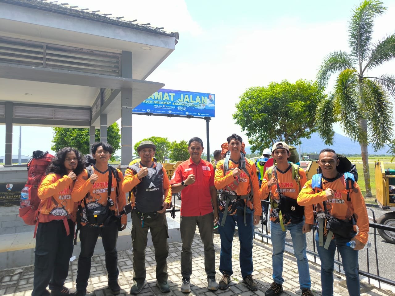 Tim Ekspedisi Tiga Puncak Gunung Dalam Rangka Memperingati Hari Jadi ke-26 Kabupaten Natuna