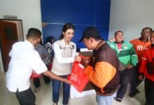 Dwi Ajeng Sekar Respaty Rangkul 100 Pengemudi Ojek Online di Bulan Ramadhan Perkuat Solidaritas dan Dukungan Bagi Pekerja Ekonomi Digital