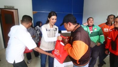 Dwi Ajeng Sekar Respaty Rangkul 100 Pengemudi Ojek Online di Bulan Ramadhan Perkuat Solidaritas dan Dukungan Bagi Pekerja Ekonomi Digital