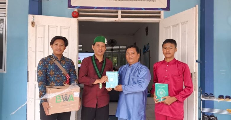 Merawat Warisan Pendiri HMI, HMI Tanjungpinang-Bintan Salurkan AL-Quran Ke Sekolah