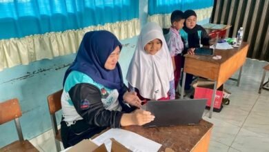 Dukcapil Bintan Gelar Lintasan Cepat KIA di SDN 008 Teluk Sebong, Cetak Langsung di Tempat