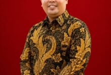 Pentinya Kita Menjaga Adab dan Logika di Era Digital