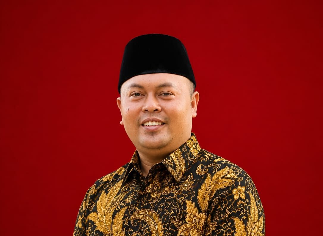 Pentinya Kita Menjaga Adab dan Logika di Era Digital