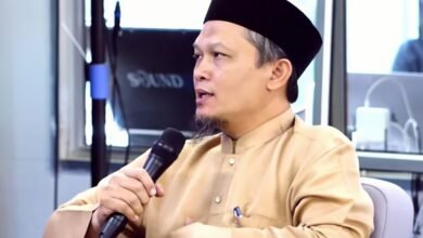 Wakil Rektor III Universitas Maritim Raja Ali Haji (UMRAH), Dr. H. Suryadi, S.P., S.H., M.H.