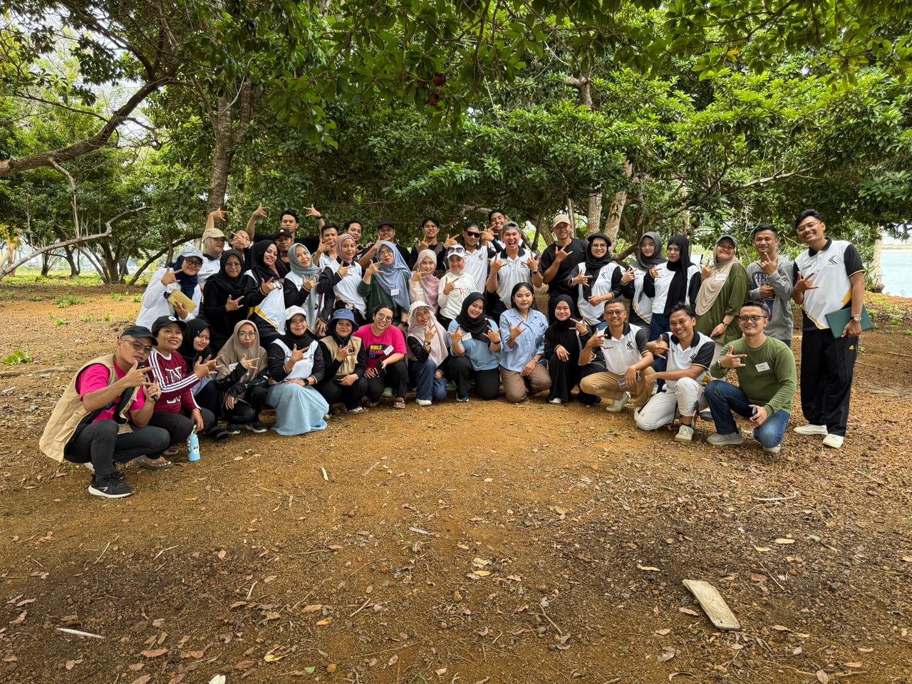 Community Gathering Kitakomunika dan WCD Batam di Pulau Akar